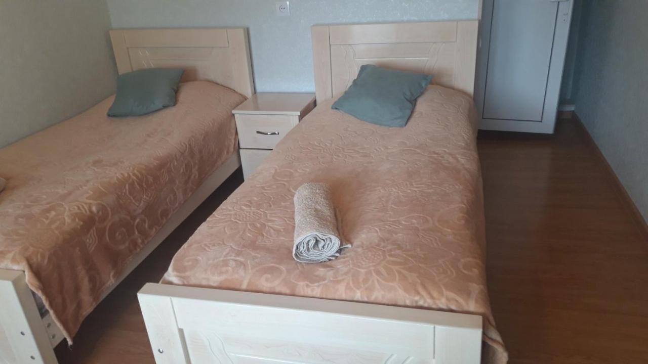 Jeiran Japaridze'S Guesthouse Mestia Esterno foto