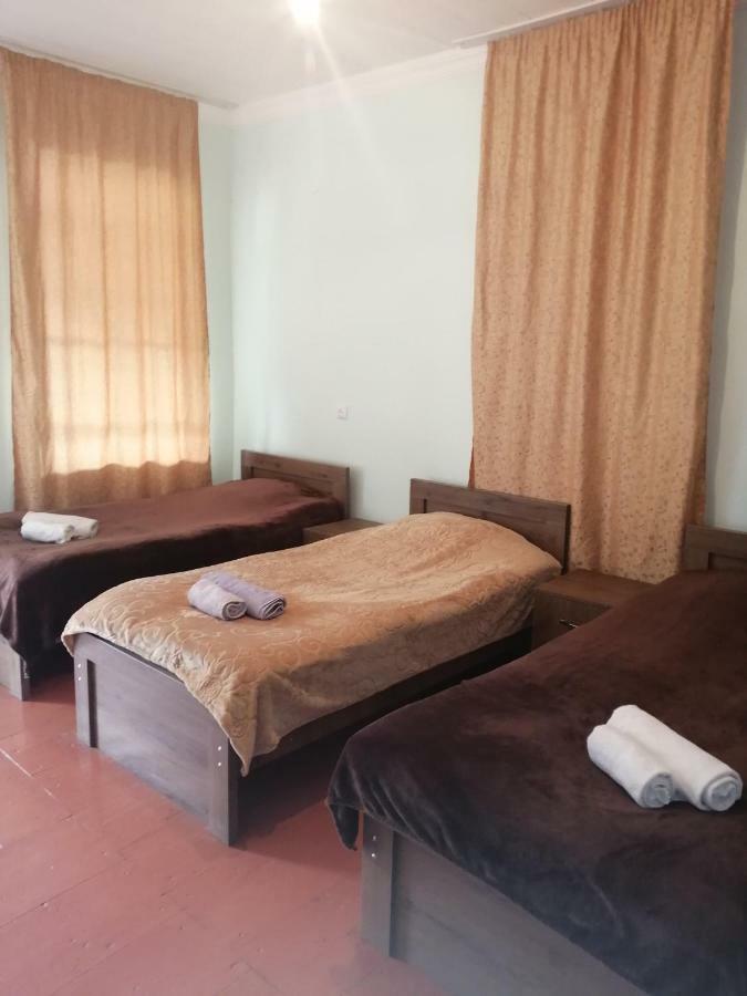 Jeiran Japaridze'S Guesthouse Mestia Esterno foto