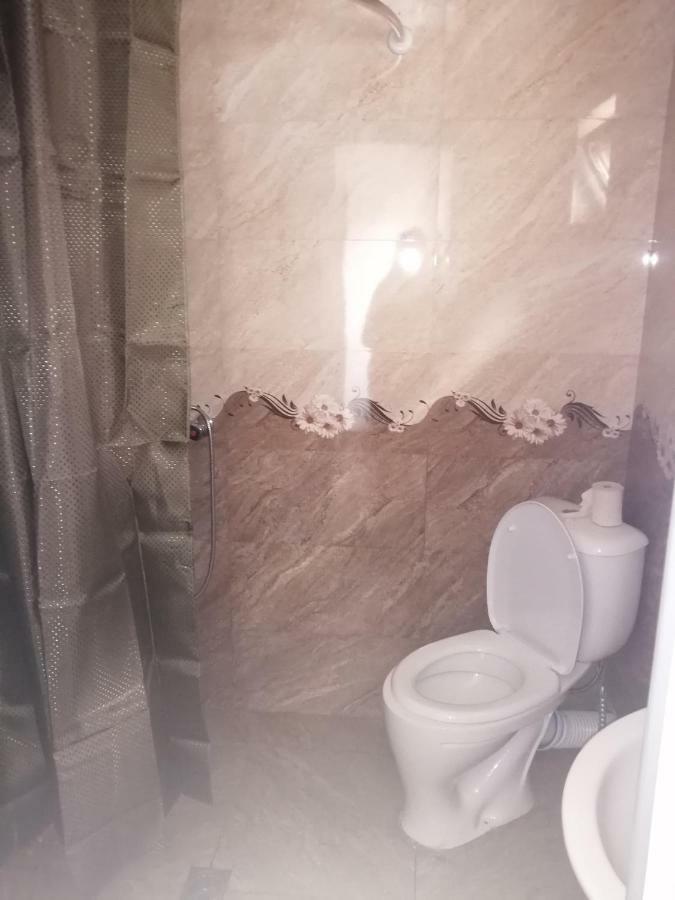Jeiran Japaridze'S Guesthouse Mestia Esterno foto